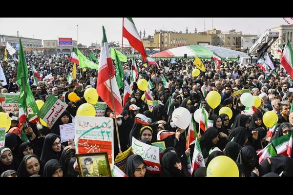 قدردانی مرجع تقلید  شیعیان از حضور پرشور مردم در راهپیمایی ۲۲ بهمن 