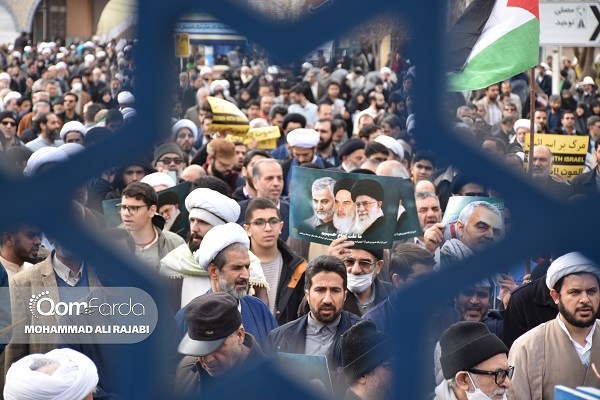 راهپیمایی مردم قم در محکومیت جنایت تروریستی کرمان