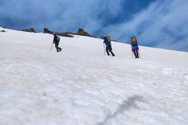 هیمالیا نورد قمی عازم صعود به دومین قله مرتفع جهان شد