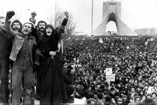 ایران قبل از انقلاب، یک کشور وابسته به تمام معنا بود