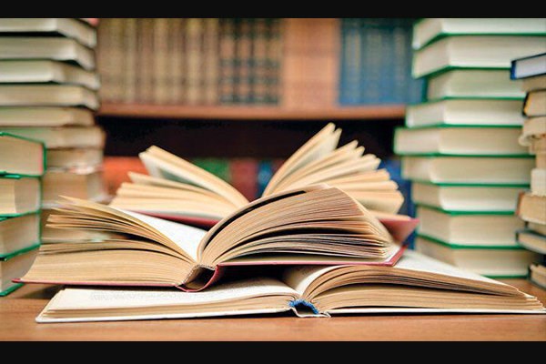 برگزاری 530 طرح و برنامه در راستای تقویت فرهنگ کتاب خوانی در قم/ عضویت 30 هزار قمی در کتابخانه های عمومی استان 