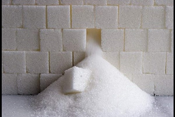 نارضایتی مردم از کمبود شکر در فروشگاه‌های سطح شهر