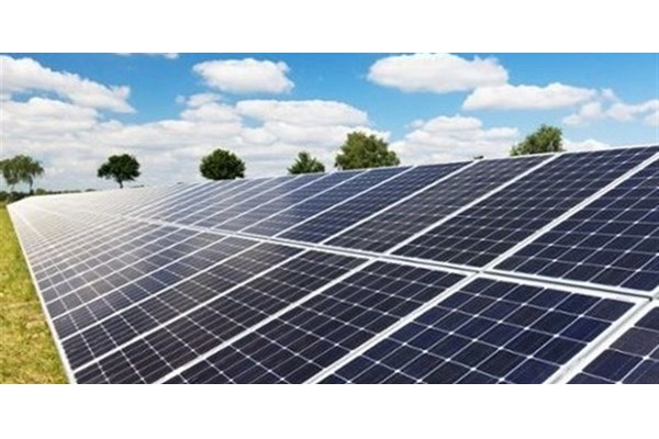 تولید 11.8 مگاوات برق خورشیدی در استان قم