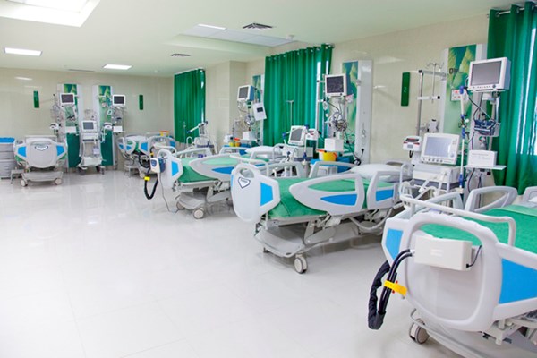 خدمت رسانی بیمارستان شهدا به بیماران در منطقه نیروگاه قم