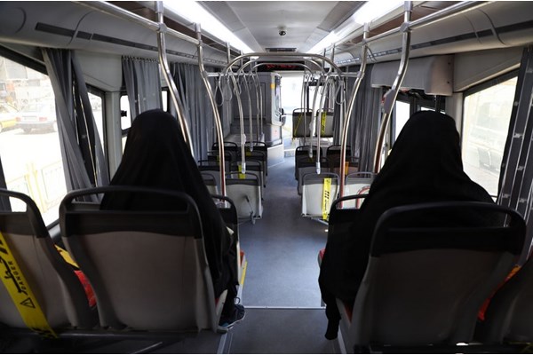 افزایش ضدعفونی مستمر اتوبوس‌های شهری قم با تغییرات کرونایی