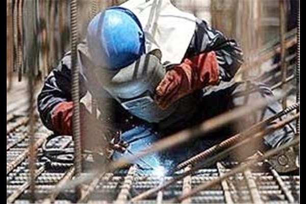  کارگران ساختمانی قم شناسنامه‌دار می‌شوند 