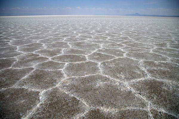 دریاچه نمک کانون ریزگرد قم/عدم تخصیص حق آبه دریاچه نمک