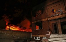 آتش سوزی دوکارخانه در شهرک شکوهیه قم