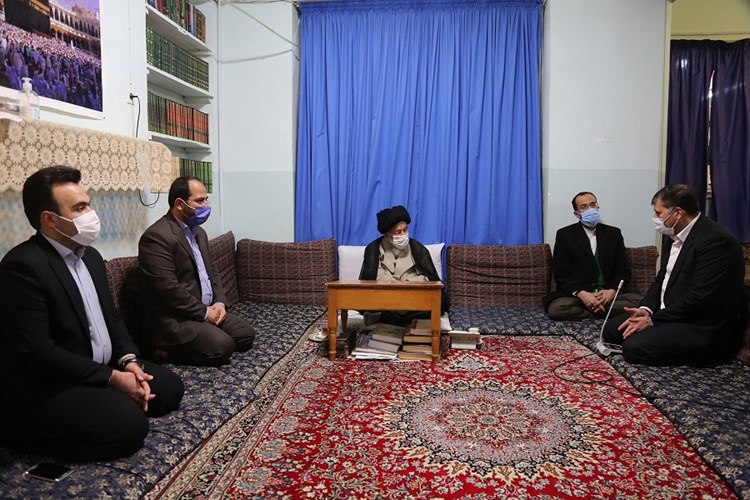 دیدار آیت الله علوی گرگانی با مدیران بانک رسالت در استان قم + تصاویر

