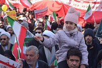 حضور دهه هشتادی‌ها و نودی‌ها در راهپیمایی ۲۲ بهمن 