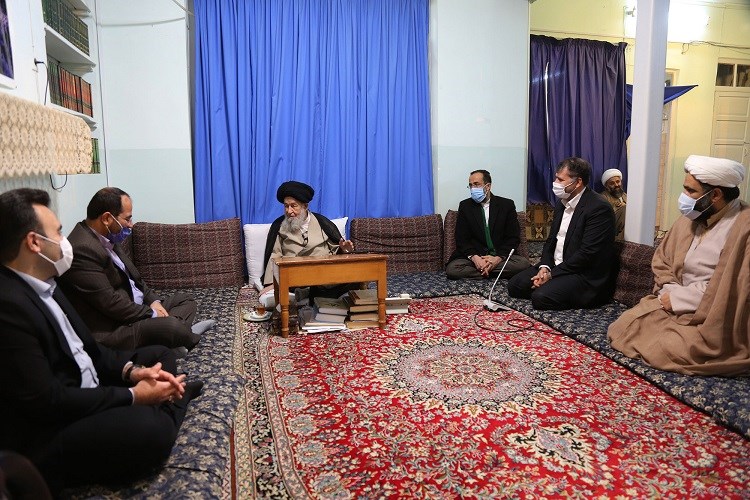 دیدار آیت الله علوی گرگانی با مدیران بانک رسالت در استان قم + تصاویر
