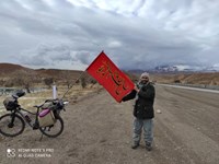 سفر با دوچرخه به مشهدالرضا به نیابت از کادر درمان و شهدای مدافع سلامت/گلایه از عدم حمایت مسئولین و رسانه ها