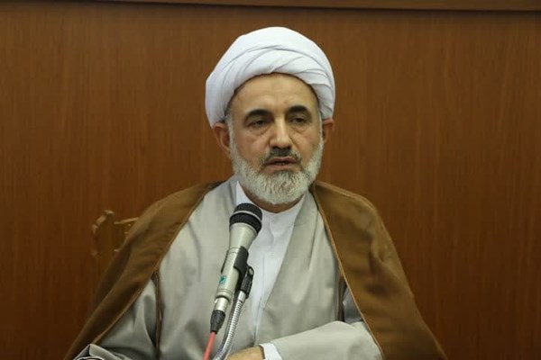  آرمان امام خمینی در جهان زنده است