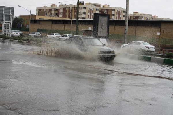 علت آب گرفتگی معابر قم هنگام بارندگی 