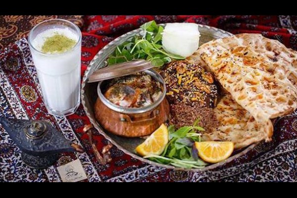  گردش در اصفهان فقط به بناهای تاریخی ختم نمی‌شود/ طعم‌ها و خوراکی‌های خاص نصف جهان در مغازه هایی که هویت این جهانشهر شده اند