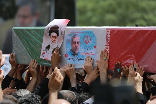 پیکر شهید ایزدی به خاک سپرده شد