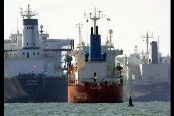  شرکت آمریکایی مجوز دو نفتکش را به اتهام حمل نفت ایران لغو کرد 