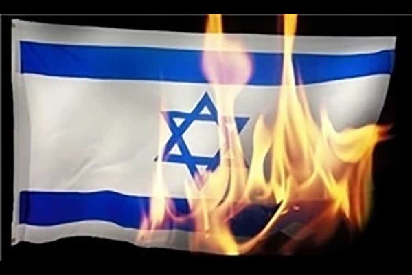 به آتش کشیدن و لگدمال کردن پرچم رژیم جعلی صهیونیستی در قم + فیلم و عکس