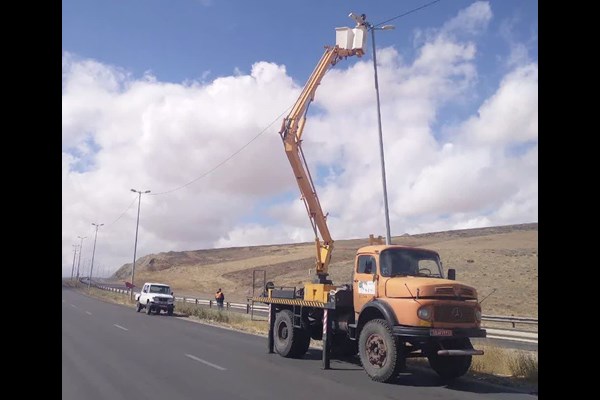 روشنایی محور حادثه‌خیز قمرود قم تأمین شد 