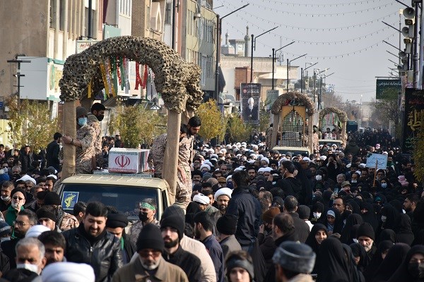 ببینید | تشییع لاله‌های گمنام دفاع مقدس با بوی فاطمی