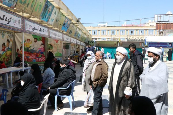 استقبال مردم از برپایی خیمه معرفت مزار مقدس شیخان