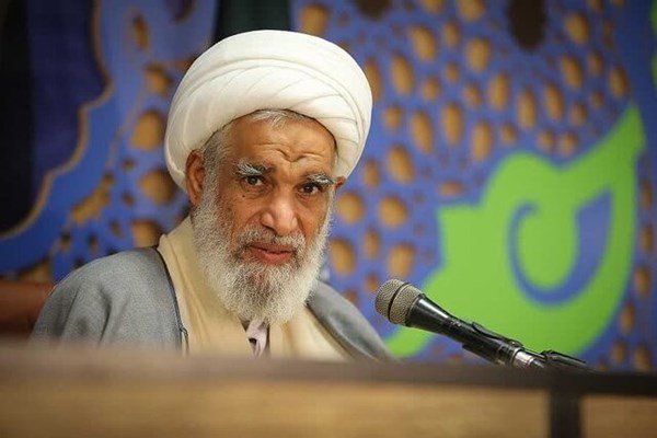  علت دشمنی استکبار با ایران به خاطر اقامه دین بر پایه مردم‌سالاری دینی است