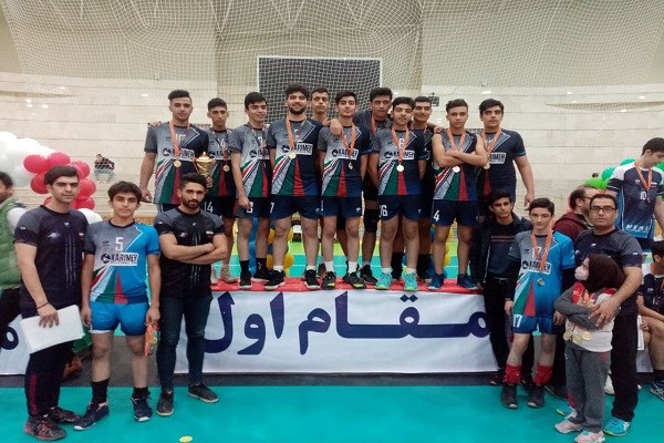 گزارش تصویری | کریمه قهرمان لیگ والیبال نوجوانان استان قم شد