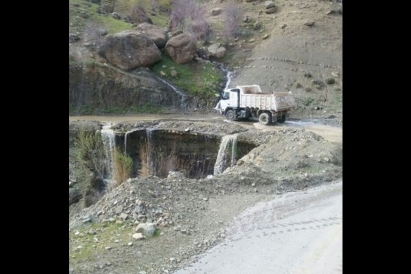 کمپرسی های قم به کمک سیل زدگان لرستان رفتند