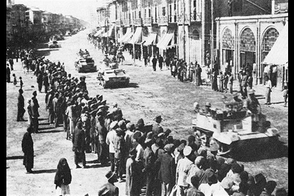  خیانت رضاشاه به ایران 