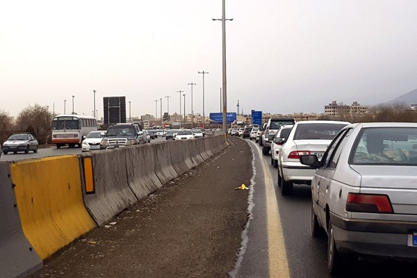 عبور و مرور در جاده‌های قم به‌صورت روان جریان دارد    