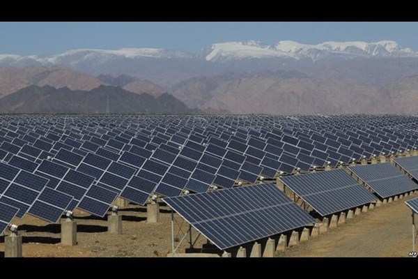 واگذاری سامانه خورشیدی قابل حمل به عشایر استان قم