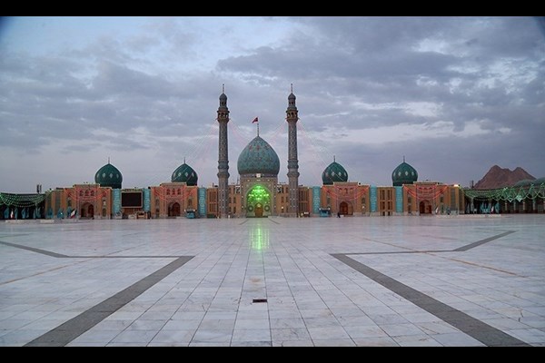  ۶ هزار خادم افتخاری در ایام نوروز به زائران مسجد مقدس جمکران خدمت‌رسانی می‌کنند 