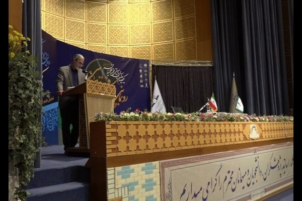 ترجمه کامل فارسی کتاب «الکافی» در قم رونمایی شد