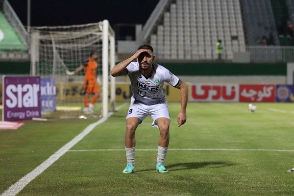 پرسپولیس با کاظمیان قرارداد بست