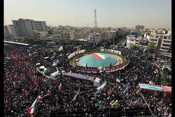 ایرانیان، خون دادند، خاک ندادند