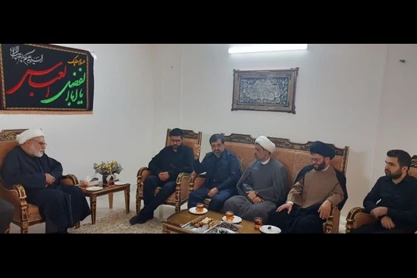 مقاومت شهدا سد مستحکم در برابر توطئه‌های دشمنان 