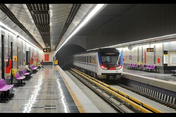 تست گرم متروی قم با تأمین واگن داخلی 
