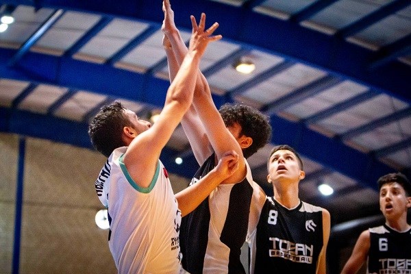 رقابت بسکتبالیست‌های جوان ایران در قم