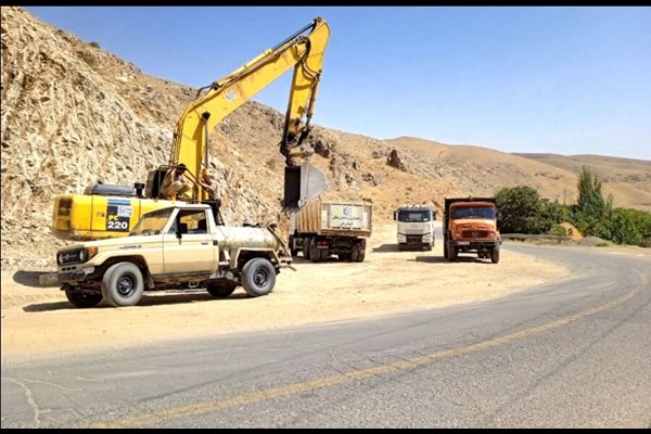 محور قاهان - نویس شهرستان جعفرآباد تعریض شد