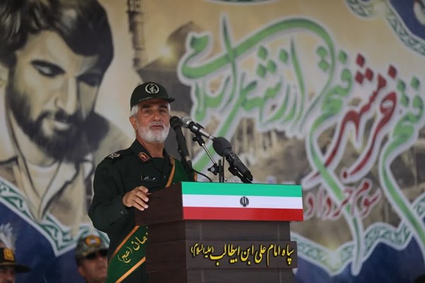  جنگ تحمیلی، جنگ ایران با هر دو قطب غرب و شرق بود