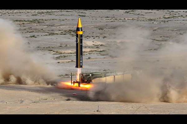  رونمایی از جدیدترین موشک بالستیک ایران با نام خیبر