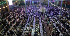 توزیع افطاری در میان زائران حرم کریمه اهل بیت(س)