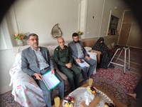 دیدار مدیرکل پست استان قم با خانواده 3 شهید دفاع مقدس